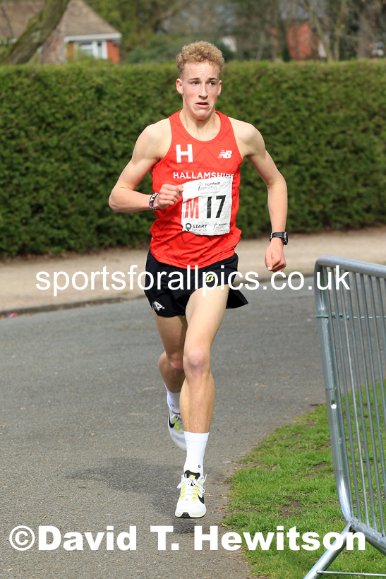 Senior Mens Northern 12 Stage Road Relay, 2022 Northern 12 and 6 Stage Road Relays,  Birkenhead Park, Birkenhead, Wirral.  Photo: David T. Hewitson/Sports for All Pics